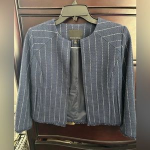 Banana Republic cropped tweed blue and white striped blazer, with pockets!
